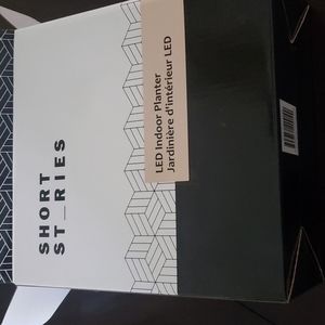 NIB LED Indoor‎ Planter